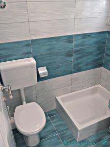 Apartments with a parking space Podstrana, Split - 15377