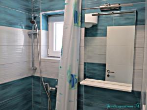 Apartments with a parking space Podstrana, Split - 15377