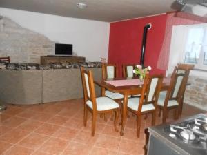 Family friendly house with a swimming pool Gajana, Fazana - 15385