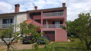 Apartments with parking space Flengi, Porec - 15395