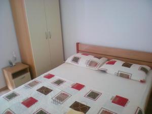 Apartments by the sea Krusevo, Novigrad - 15408 