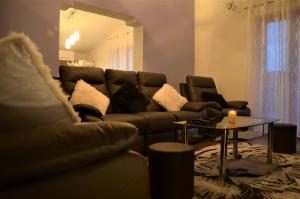 Apartments with a parking space Split - 15410