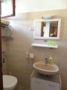 Apartments with parking space Supetarska Draga - Donja, Rab - 15423