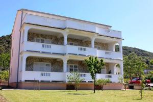 Apartments by the sea Supetarska Draga - Gornja, Rab - 15453