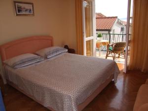 Apartments by the sea Baska Voda, Makarska - 15461