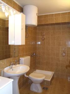 Apartments by the sea Baska Voda, Makarska - 15461