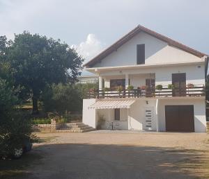 Apartments with a parking space Maslenica, Novigrad - 15482 