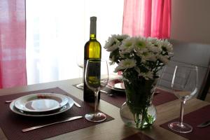 Apartments with parking space Podaca, Makarska - 15475