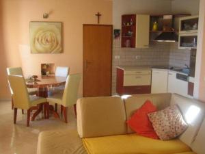 Apartments with a parking space Ivan Dolac, Hvar - 15483