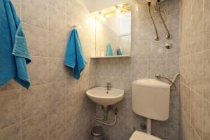 Apartments by the sea Slatine, Ciovo - 15504