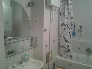 Apartments with WiFi Zagreb - 15507