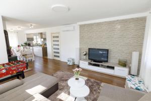 Family friendly house with a swimming pool Kastel Stari, Kastela - 15531