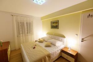 Family friendly house with a swimming pool Kastel Stari, Kastela - 15531