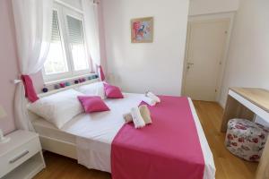 Family friendly house with a swimming pool Kastel Stari, Kastela - 15531