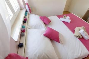 Family friendly house with a swimming pool Kastel Stari, Kastela - 15531