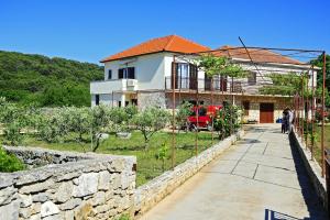 Apartments with a parking space Gornje selo, Solta - 15545