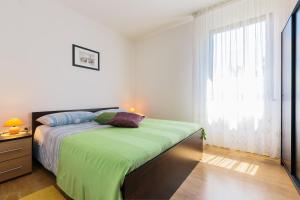 Apartments with a parking space Stinjan, Pula - 15560