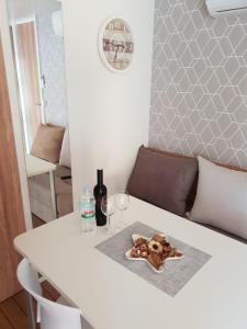 Apartments by the sea Biograd na Moru, Biograd - 15562