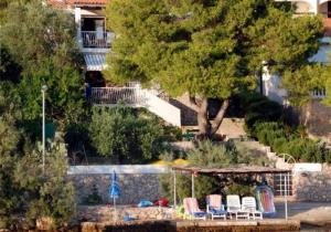 Apartments by the sea Kaprije - 15567