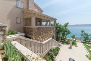 Apartments by the sea Baric Draga, Karlobag - 15583