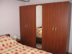 Apartments with a parking space Delnice, Gorski kotar - 15589