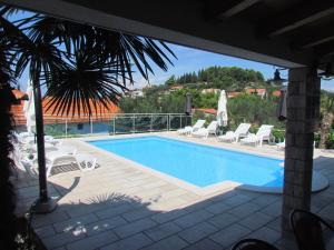 Family friendly apartments with a swimming pool Trpanj, Peljesac - 15603