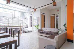 RedDoorz Syariah near Transmart MX Malang