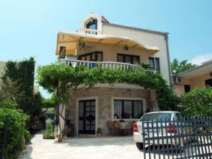 Apartments by the sea Baska Voda, Makarska - 15632