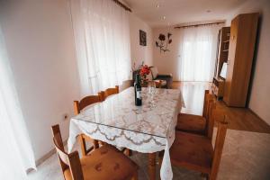 Apartments with a parking space Vodice - 15734