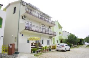 Apartments with a parking space Podaca, Makarska - 15748