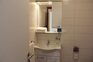 Apartments with a parking space Nerezine, Losinj - 15768