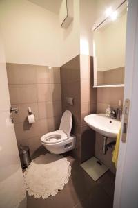 Apartments with a parking space Split - 15769