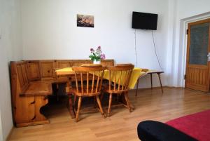 One-Bedroom Apartment with Balcony and Sea View room in Apartments by the sea Biograd na Moru Biograd - 15770