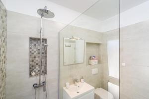 Seaside luxury villa with a swimming pool Posedarje, Novigrad - 15961