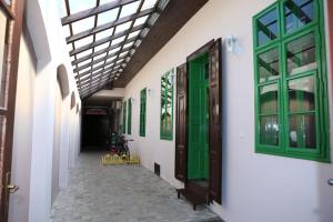 Rooms with a parking space Osijek, Slavonija - 15994