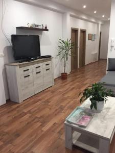 Apartments with a parking space Podstrana, Split - 16032