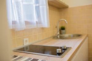 Apartments by the sea Gradac, Makarska - 16039