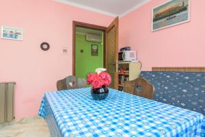 Apartments with a parking space Pula - 16053