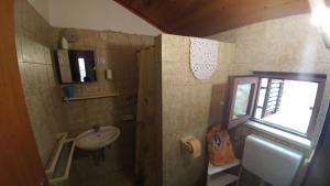Apartments by the sea Brela, Makarska 16065