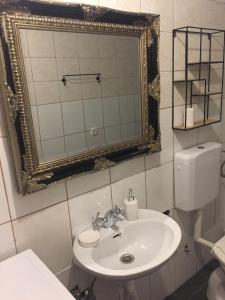 Family friendly house with a swimming pool Vratarusa, Senj - 16094