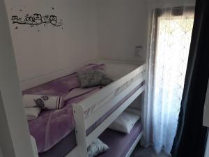 Apartments by the sea Pirovac, Sibenik - 16095