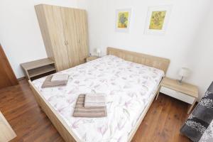 Holiday house with a swimming pool Smrika, Kraljevica - 16050