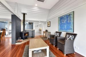 Ironbark Hill Retreat