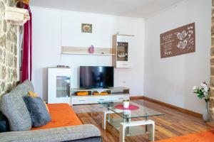 Apartments with parking space Bibinje, Zadar - 16188