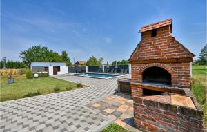 Nice Home In Krizevci