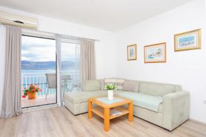 Two-Bedroom Apartment with Balcony and Sea View room in Apartments by the sea Arbanija Ciovo - 15595