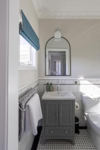 FOREST CORNER - 3 BEDROOM WEATHERBOARD, TRENTHAM