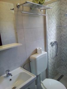 Apartments with parking space Banjol, Rab - 15463