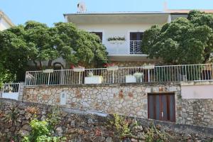 Apartments by the sea Jelsa, Hvar - 15348