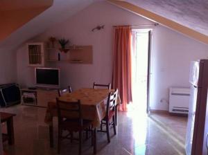 Apartments with a parking space Ivan Dolac, Hvar - 15483